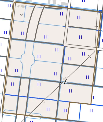 栄田とその周辺の地図。町の範囲を重ねている