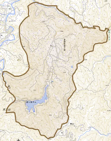 高柳町栃ケ原とその周辺の地図。町の範囲を重ねている