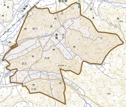 大字東条とその周辺の地図。町の範囲を重ねている