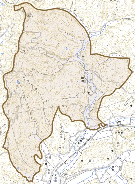 大字山澗とその周辺の地図。町の範囲を重ねている