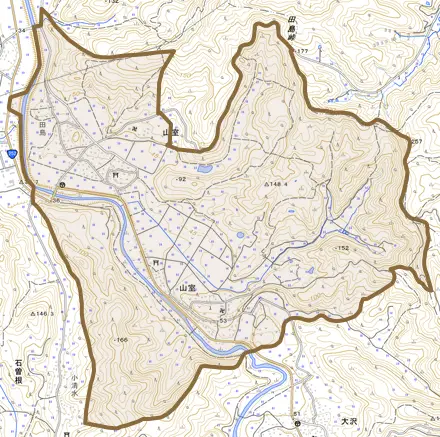 大字山室とその周辺の地図。町の範囲を重ねている