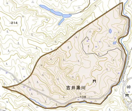 大字吉井黒川とその周辺の地図。町の範囲を重ねている