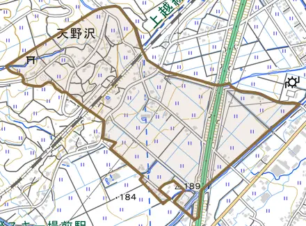 天野沢とその周辺の地図。町の範囲を重ねている