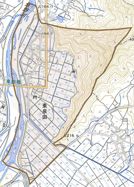 東泉田とその周辺の地図。町の範囲を重ねている