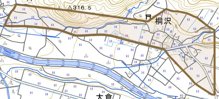 桐沢とその周辺の地図。町の範囲を重ねている
