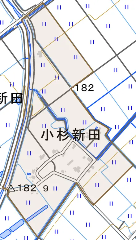 小杉新田とその周辺の地図。町の範囲を重ねている