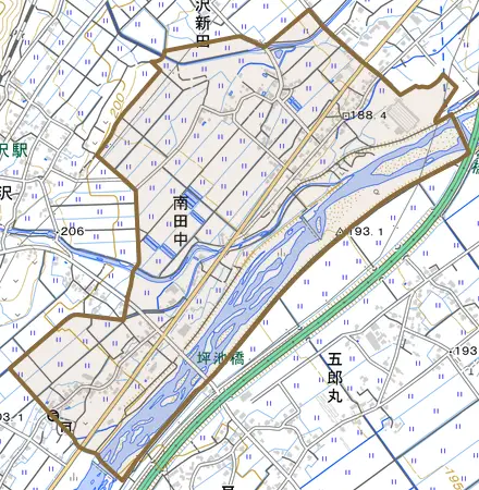 南田中とその周辺の地図。町の範囲を重ねている