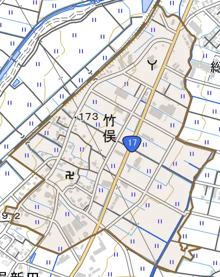 竹俣とその周辺の地図。町の範囲を重ねている