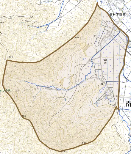 山谷とその周辺の地図。町の範囲を重ねている