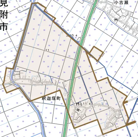 釈迦塚町とその周辺の地図。町の範囲を重ねている