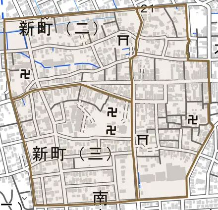 新町とその周辺の地図。町の範囲を重ねている