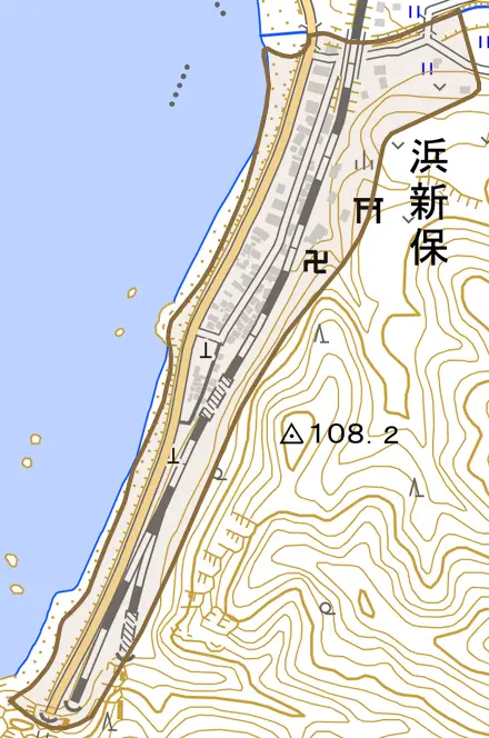 浜新保とその周辺の地図。町の範囲を重ねている