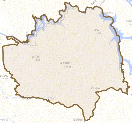 岩崩とその周辺の地図。町の範囲を重ねている