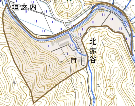 北赤谷とその周辺の地図。町の範囲を重ねている