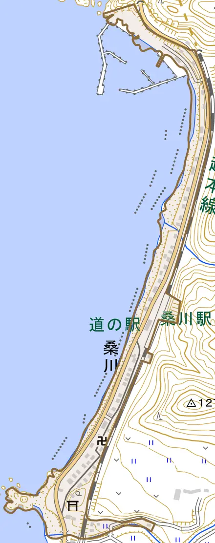 桑川とその周辺の地図。町の範囲を重ねている