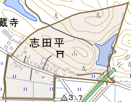 志田平とその周辺の地図。町の範囲を重ねている