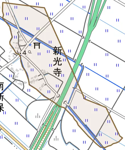新光寺とその周辺の地図。町の範囲を重ねている