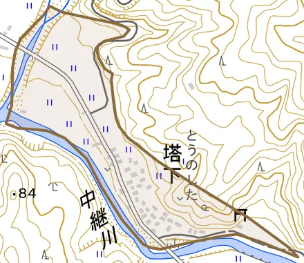 塔下とその周辺の地図。町の範囲を重ねている