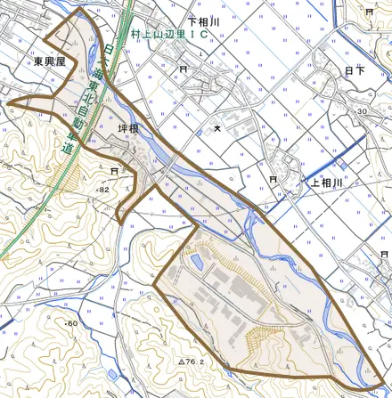 坪根とその周辺の地図。町の範囲を重ねている