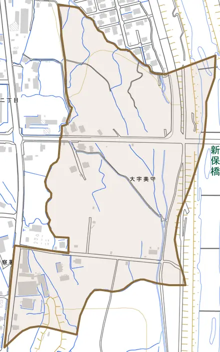 大字美守とその周辺の地図。町の範囲を重ねている