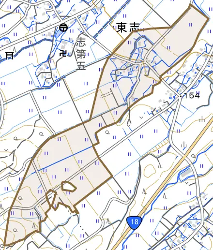 大字東志とその周辺の地図。町の範囲を重ねている