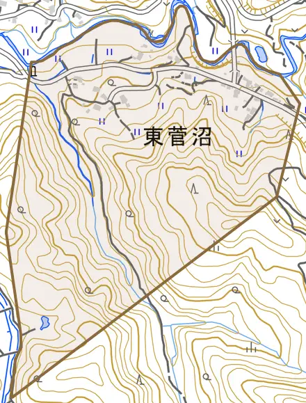 大字東菅沼とその周辺の地図。町の範囲を重ねている
