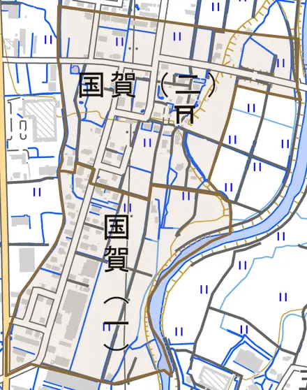 国賀とその周辺の地図。町の範囲を重ねている