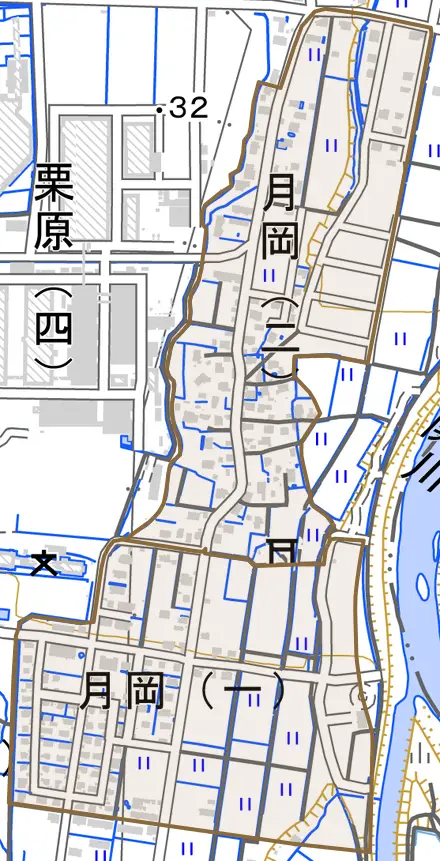 月岡とその周辺の地図。町の範囲を重ねている