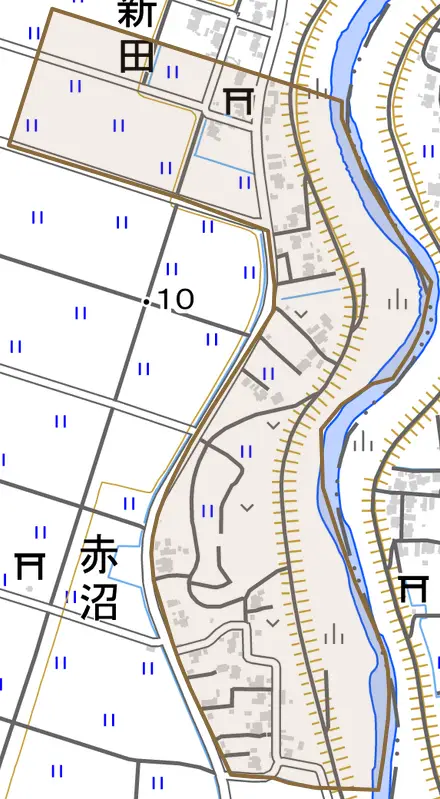 赤沼とその周辺の地図。町の範囲を重ねている