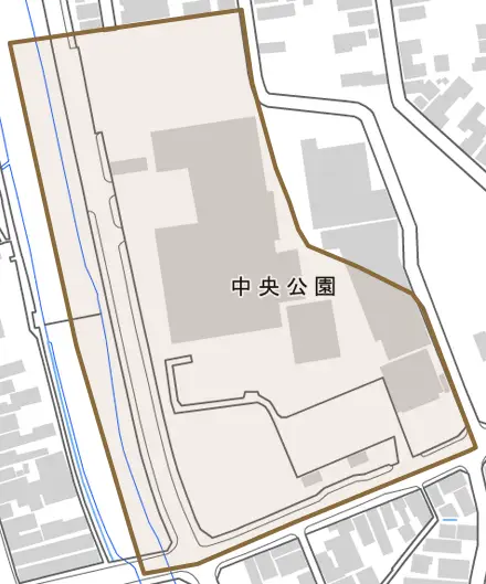 中央公園とその周辺の地図。町の範囲を重ねている