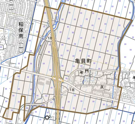 亀貝町とその周辺の地図。町の範囲を重ねている