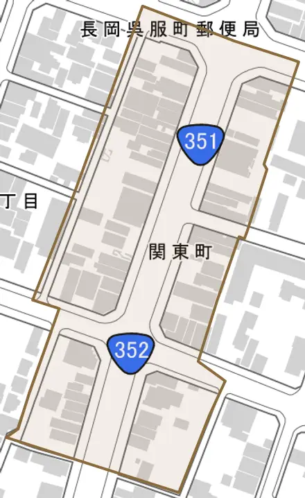 関東町とその周辺の地図。町の範囲を重ねている