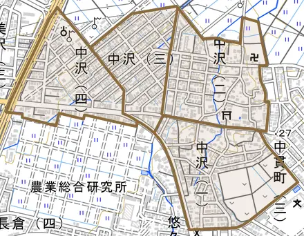 中沢とその周辺の地図。町の範囲を重ねている