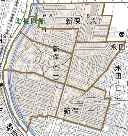 新保とその周辺の地図。町の範囲を重ねている