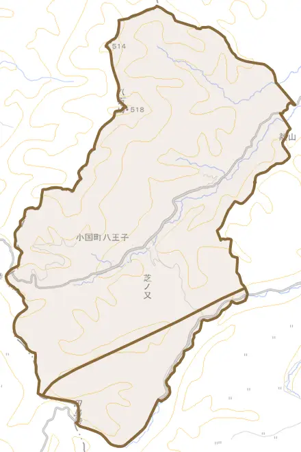 小国町八王子とその周辺の地図。町の範囲を重ねている