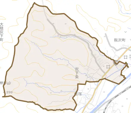 沢下条とその周辺の地図。町の範囲を重ねている