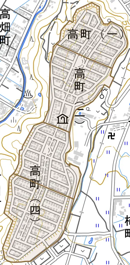 高町とその周辺の地図。町の範囲を重ねている