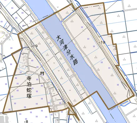 寺泊蛇塚とその周辺の地図。町の範囲を重ねている
