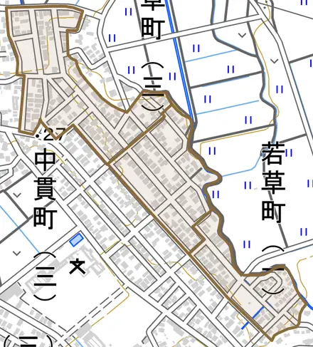 若草町とその周辺の地図。町の範囲を重ねている