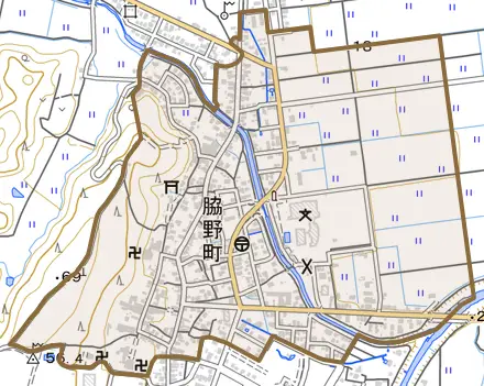 脇野町とその周辺の地図。町の範囲を重ねている