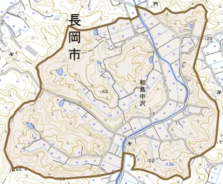 和島中沢とその周辺の地図。町の範囲を重ねている
