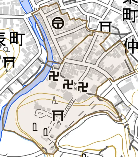 谷内とその周辺の地図。町の範囲を重ねている