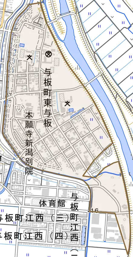 与板町東与板とその周辺の地図。町の範囲を重ねている