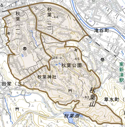 秋葉とその周辺の地図。町の範囲を重ねている