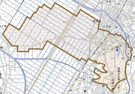 古津とその周辺の地図。町の範囲を重ねている