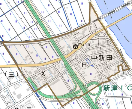 中新田とその周辺の地図。町の範囲を重ねている
