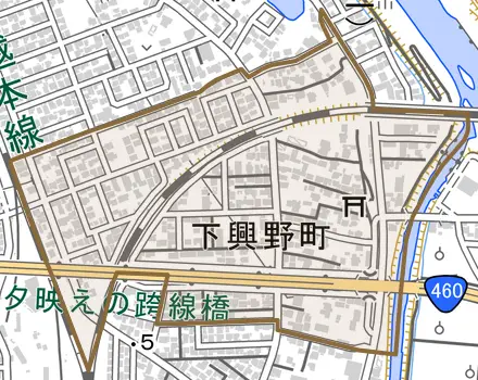 下興野町とその周辺の地図。町の範囲を重ねている