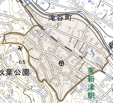 滝谷町とその周辺の地図。町の範囲を重ねている