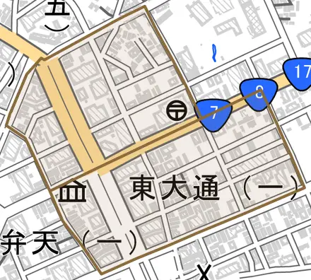東大通とその周辺の地図。町の範囲を重ねている