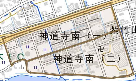 神道寺南とその周辺の地図。町の範囲を重ねている